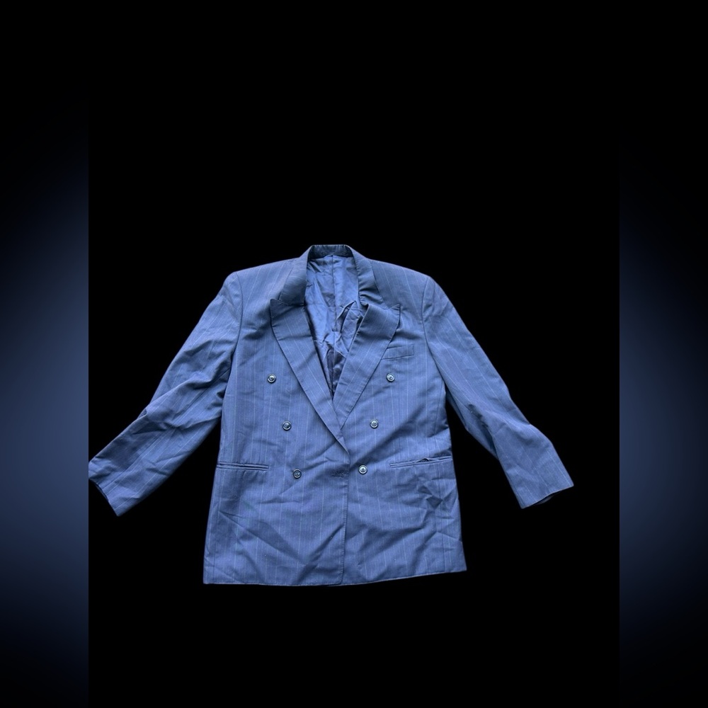 ✨Blue vintage blazer with pinstripe detail✨